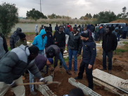  بالفيديو: لجنة إكرام الميت بيافا تدفن مسلميّن سودانيين في مقبرة طاسو 